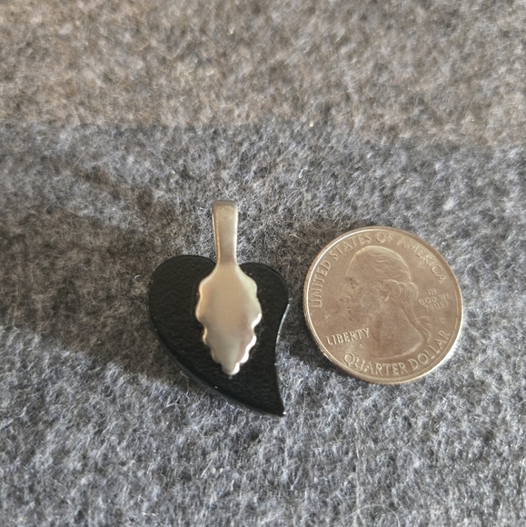 Glass Heart Pendant - Picture 6 of 6